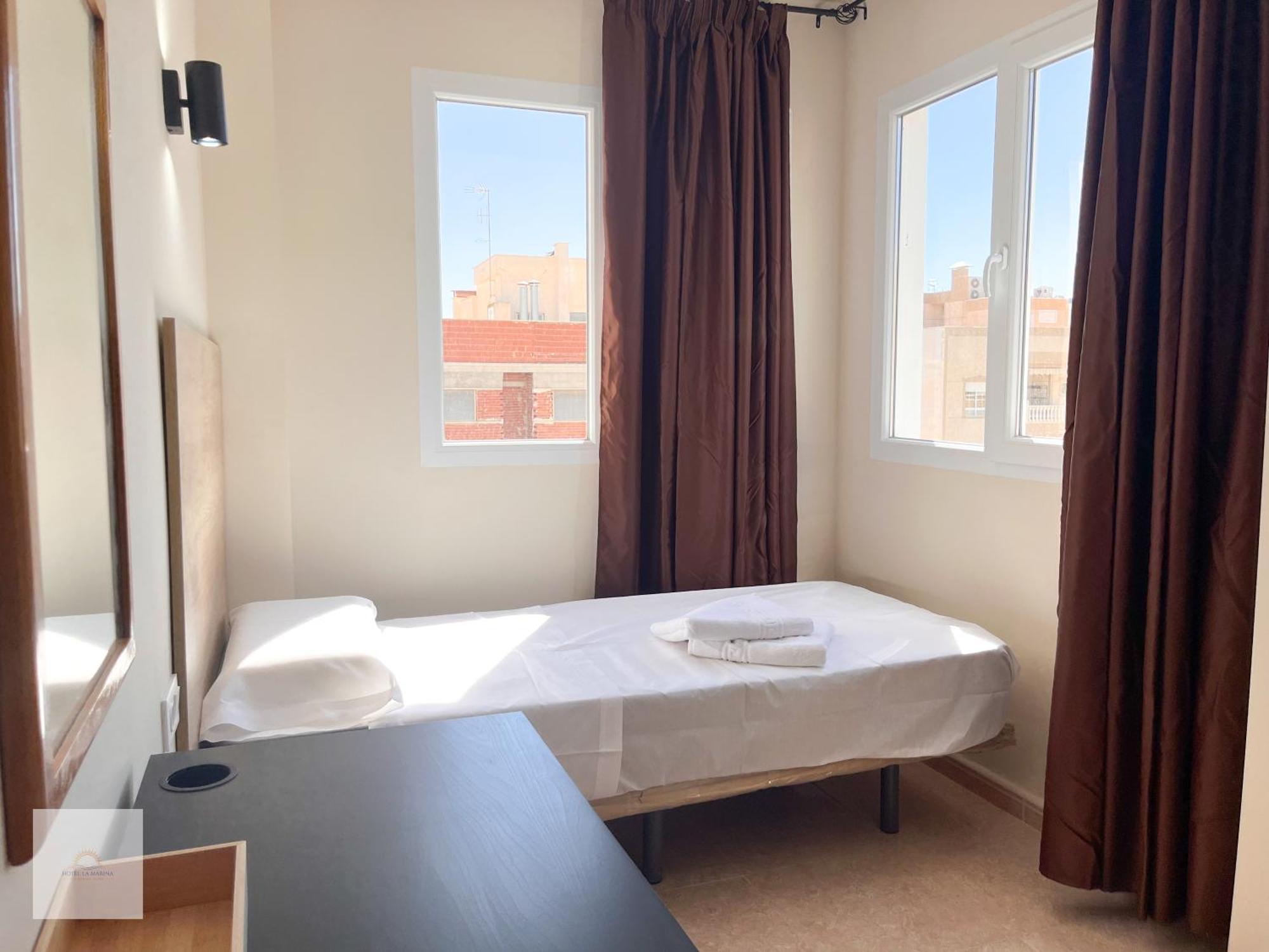 Hotel La Marina Elche Ла-Марина Екстер'єр фото
